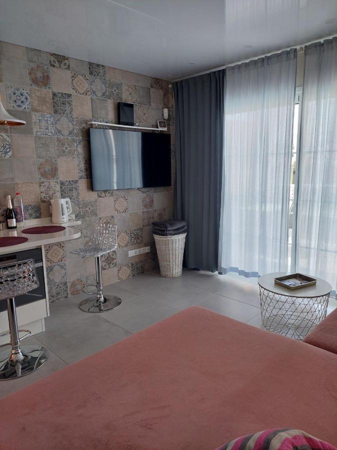 Orlando Luxury Apartament Адехе Екстериор снимка