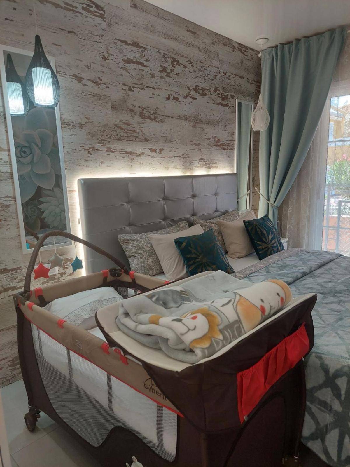 Orlando Luxury Apartament Адехе Екстериор снимка