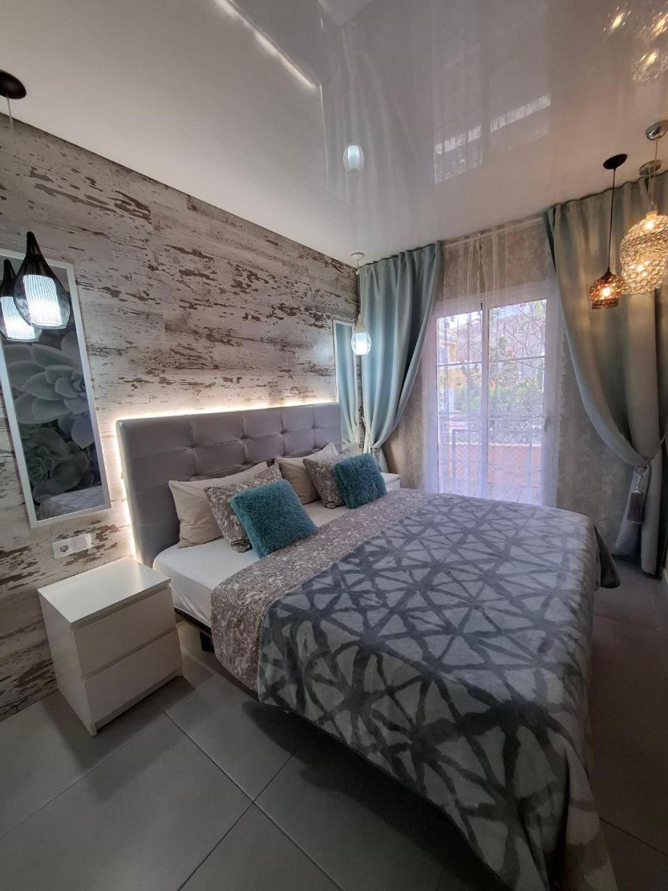 Orlando Luxury Apartament Адехе Екстериор снимка